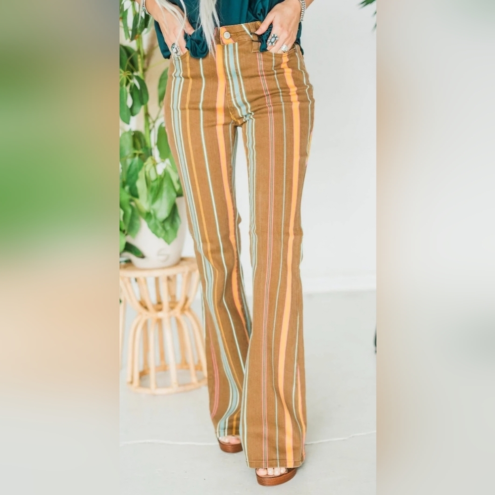 Judy Blue Mid Rise Classic Flare Jeans Retro Tan Blue Striped Stretch 1/25 - Picture 4 of 12